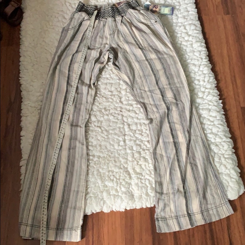 American REWASH Woman Pants Size L